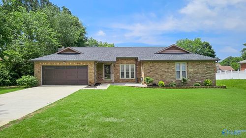230 Pin Oak Dr, Madison, AL, 35758-8371 | Card Image