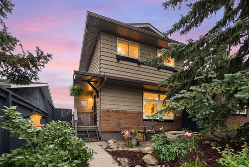 8424 Berkley Rd Nw, Calgary, AB, T3K1B4 | Card Image