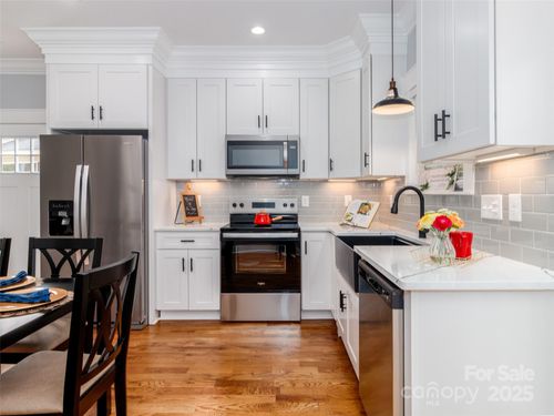 2302 Jordi Way, Charlotte, NC, 28213-4912 | Card Image