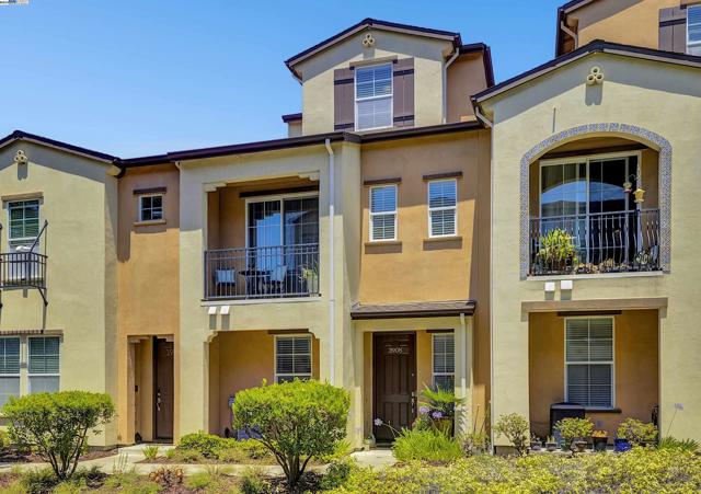 Forest Cir, Castro Valley, CA 94546