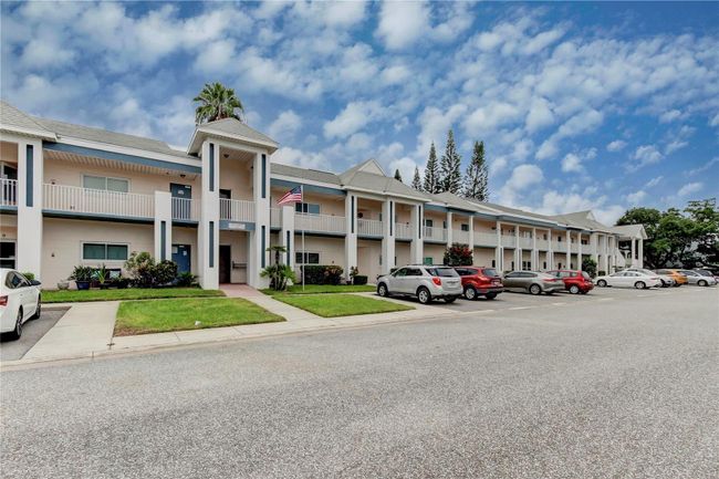 5 - 2291 Americus Boulevard W, Condo with 2 bedrooms, 2 bathrooms and null parking in Clearwater FL | Image 40