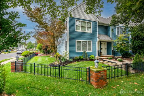 2 Mulberry Ln, Metuchen, NJ, 08840-1252 | Card Image