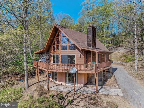 80 Purple Finch Ln, BERKELEY SPRINGS, WV, 25411-6747 | Card Image