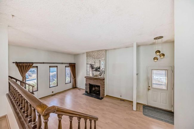 3224 108 Avenue Sw, Home with 3 bedrooms, 3 bathrooms and 2 parking in Calgary AB | Image 19