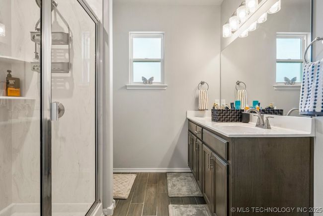 Primary ensuite bath | Image 25