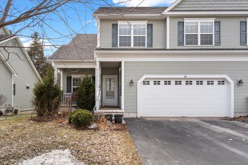 18 Dunbar Dr, Essex Junction, VT, 05452-4436 | Card Image