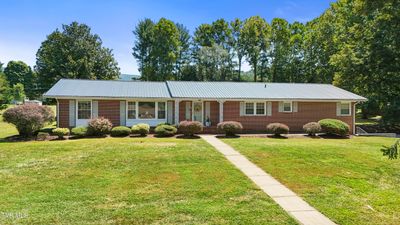 320 Simmons Avenue, House other with 4 bedrooms, 3 bathrooms and null parking in Erwin TN | Image 1