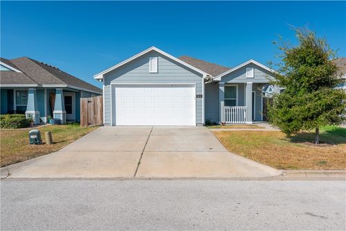 7418 Russ Ln, Corpus Christi, TX, 78414-5401 | Card Image