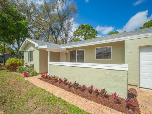 2317 Se Gillette Ave, Port St. Lucie, FL, 34952-7433 | Card Image