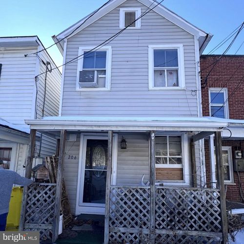 206 N West Street, CHARLES TOWN, WV, 25414 | Card Image