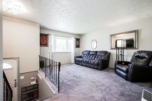 1217 Willow Dr, Carter Lake, IA, 51510-1324 | Card Image