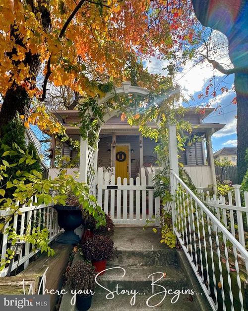 307 Johnson Ave, Upper Chichester, PA, 19061-4031 | Card Image