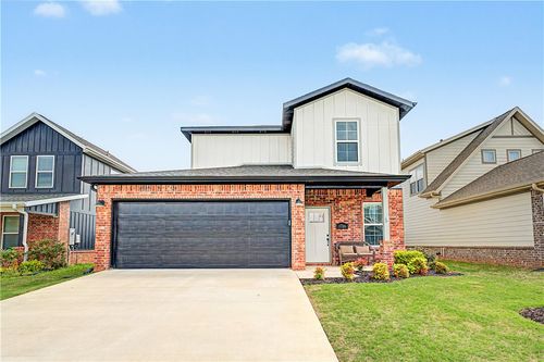 1716 W Broadway Pl, Rogers, AR, 72758-7013 | Card Image