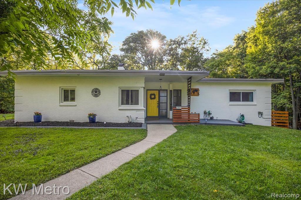 Beech Rd, Southfield, MI 48033