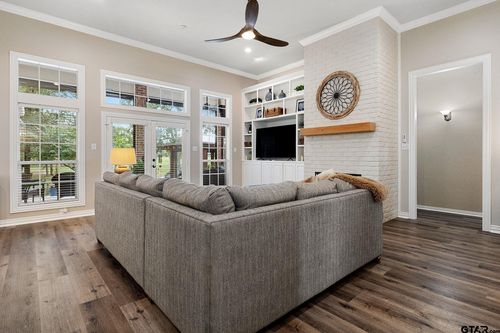 420 Bunker Dr, Tyler, TX, 75703-8888 | Card Image