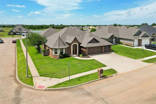 2916 Kingswood Drive, Norman, OK, 73071 | Card Image