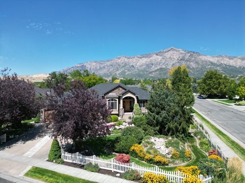 1076 W Mountain Orchard Dr, Pleasant View, UT, 84414-1860 | Card Image