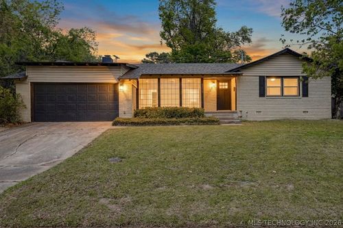 5319 E 44th St, Tulsa, OK, 74135-6305 | Card Image