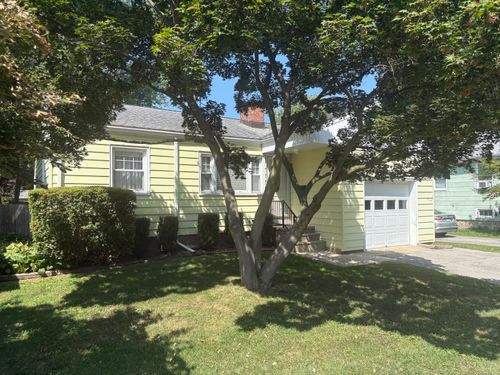 18 Hallmark Pl, Stamford, CT, 06906-2025 | Card Image