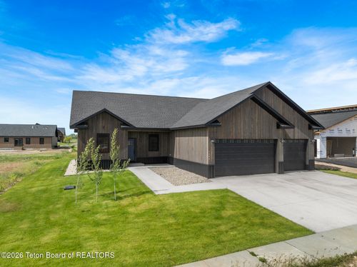 1046 Pawnee Rd, Driggs, ID, 83422 | Card Image