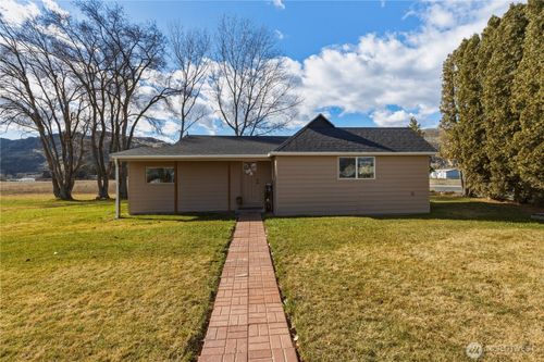 22 Kermel Road, Omak, WA, 98841 | Card Image