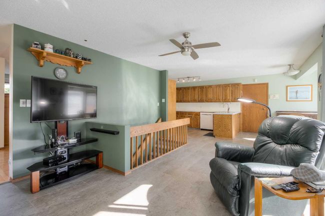 6 Tudor Cres S, House detached with 6 bedrooms, 3 bathrooms and 4 parking in Lethbridge AB | Image 23