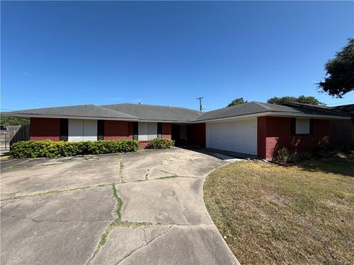 749 Burkshire Dr, Corpus Christi, TX, 78412-3012 | Card Image