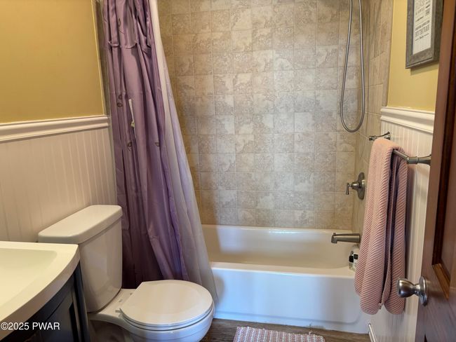 Bathroom 2 | Image 22