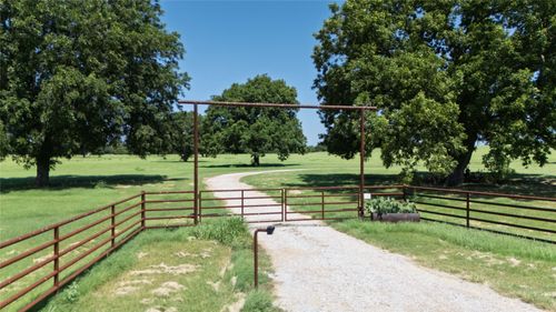 1370 Parker Dairy Rd, Alvord, TX, 76225 | Card Image