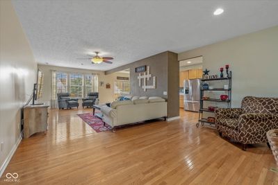 13044 Pinner Avenue, House other with 4 bedrooms, 3 bathrooms and null parking in Fishers IN | Image 3