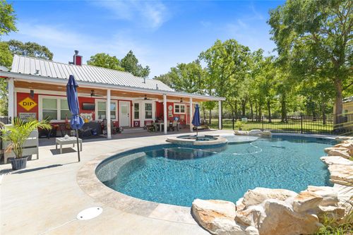 9895 Hickory Ridge Dr, Conroe, TX, 77303-2459 | Card Image