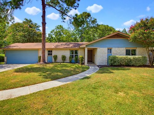 803 Campbell St, Lockhart, TX, 78644-2505 | Card Image