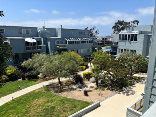 305-210 The Village, Redondo Beach, CA, 90277 | Card Image