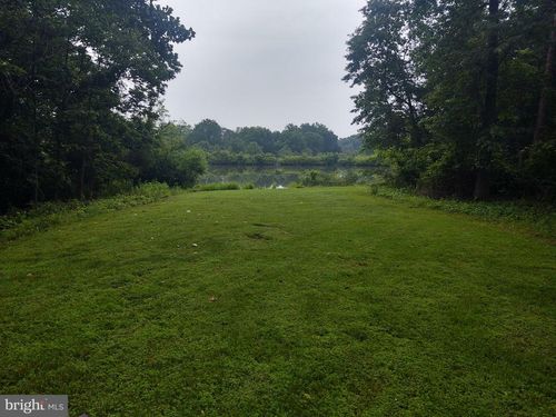 15564 Smithfield Pl, Centreville, VA, 20120-4901 | Card Image