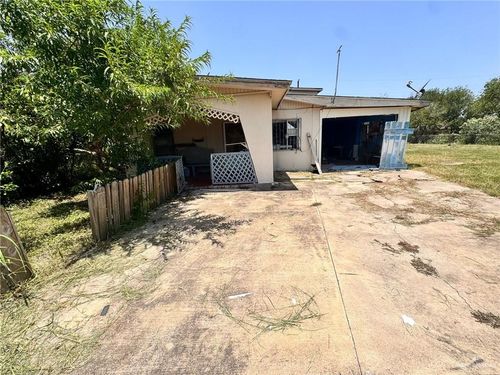 5609 King Dr, Brownsville, TX, 78520-9418 | Card Image