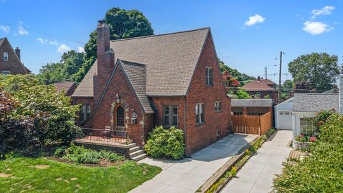 3546 Sassafras St, Erie, PA, 16508-2943 | Card Image