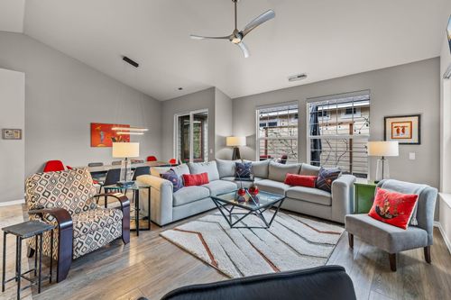 61578 Devils Lake Dr, Bend, OR, 97702-9150 | Card Image