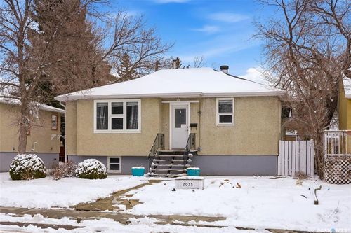 2075 Pasqua St, Regina, SK, S4T4M1 | Card Image