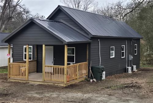 2 Smith Rd, Newnan, GA, 30263-3947 | Card Image