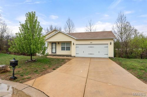 319 Hawks Perch Pl, Hillsboro, MO, 63050-3442 | Card Image