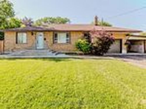 6 Varadi Ave, Brantford, ON, N3R3M8 | Card Image