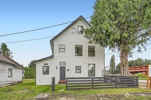 202-31628 W Commercial St, Carnation, WA, 98014-7622 | Card Image
