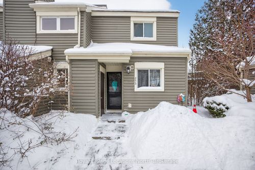 253-13 Harbour St W, Collingwood, ON, L9Y5R8 | Card Image