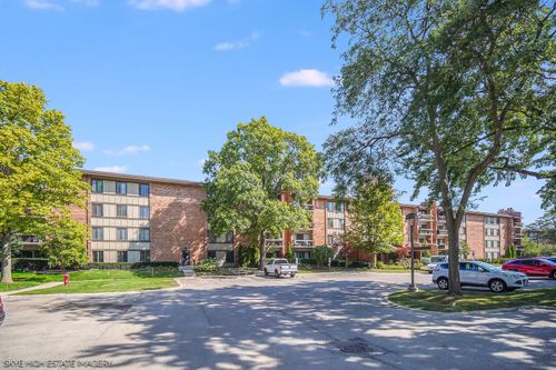 apt-303-201 Lake Hinsdale Dr, Willowbrook, IL, 60527-2236 | Card Image