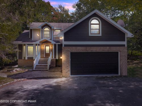 9 Woods End, Lake Harmony, PA, 18624 | Card Image