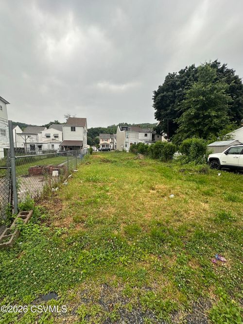 328 E Center St, Mount Carmel, PA, 17851-1606 | Card Image