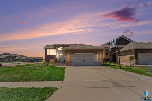 4813 S Wassom Ave Avenue, Sioux Falls, SD, 57106 | Card Image