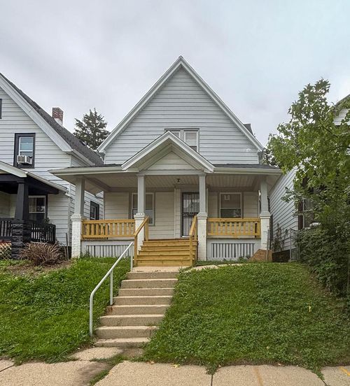 3142 N 15th Street, Milwaukee, WI, 53206 | Card Image
