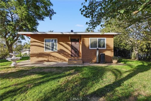 10527 60th St, Jurupa Valley, CA, 91752-2636 | Card Image