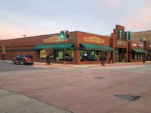 808 Washington Ave, Detroit Lakes, MN, 56501-3033 | Card Image